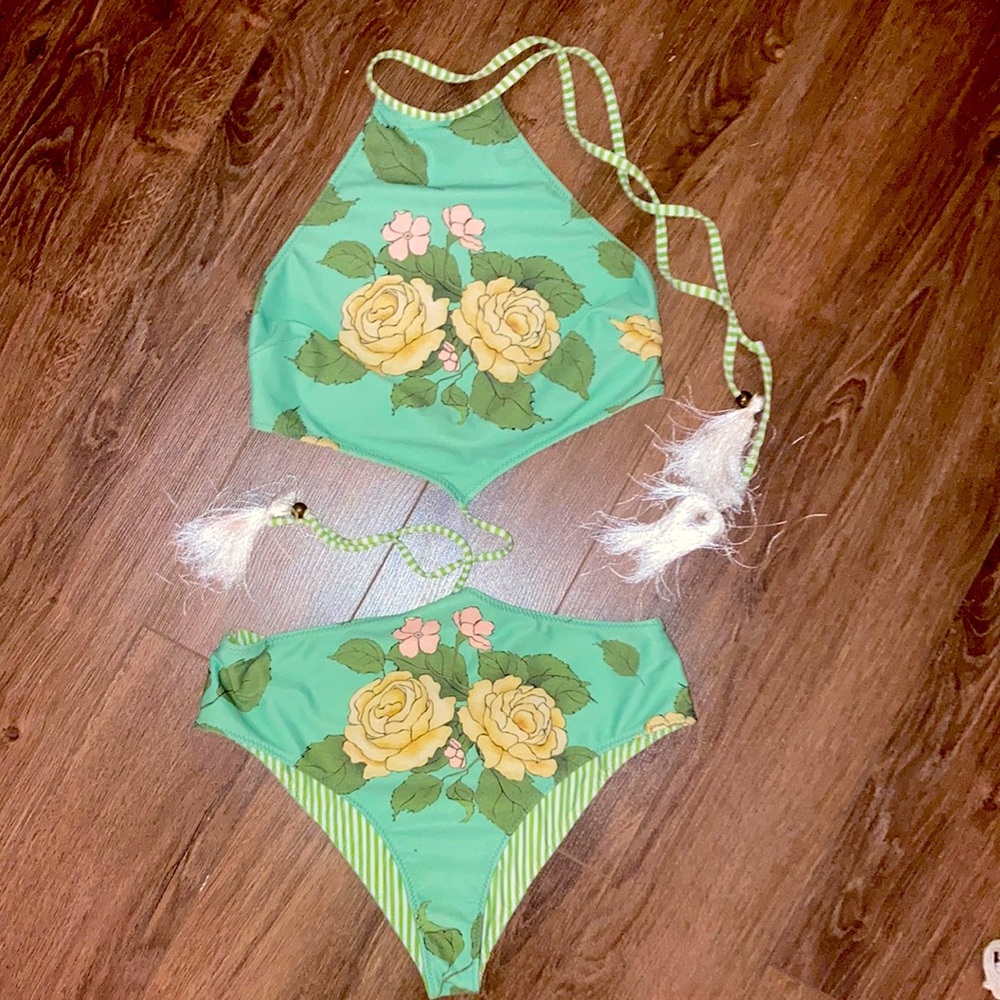 MODCLOTH REVERSIBLE TASSLE HALTER TWO PIECE TIE SWIMSUIT — Size S